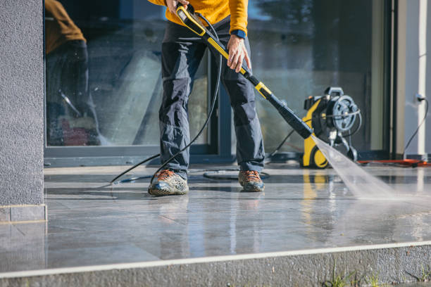 Best Restaurant Pressure Washing  in Howard, WI